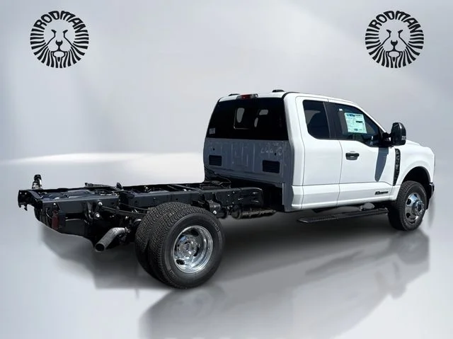New 2026 Oxford White Ford F-350® XL image 6