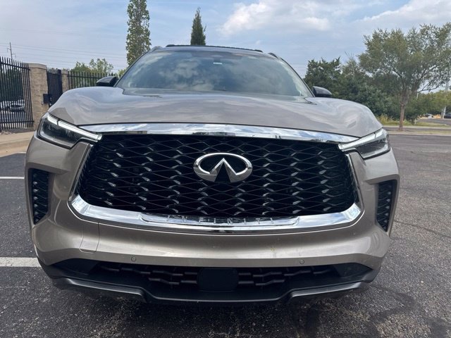 Used 2024 Black INFINITI Autograph image 2