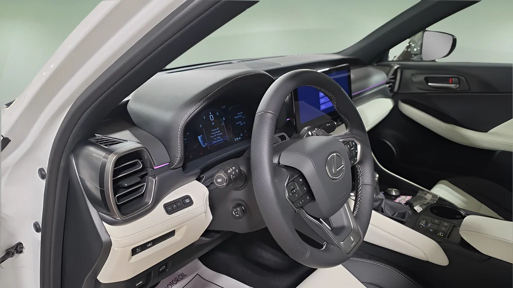 2026 Lexus IS 350 F SPORT - Photo 13
