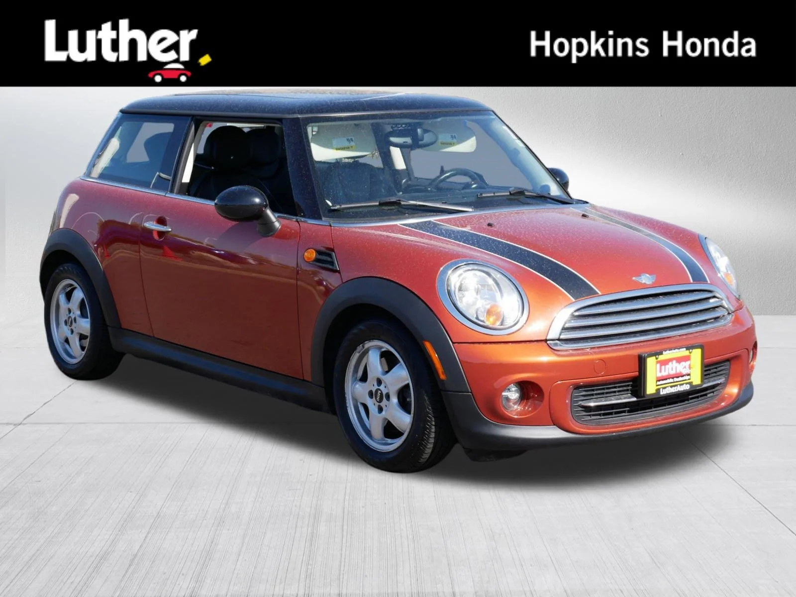 2011 MINI Cooper -'s photo