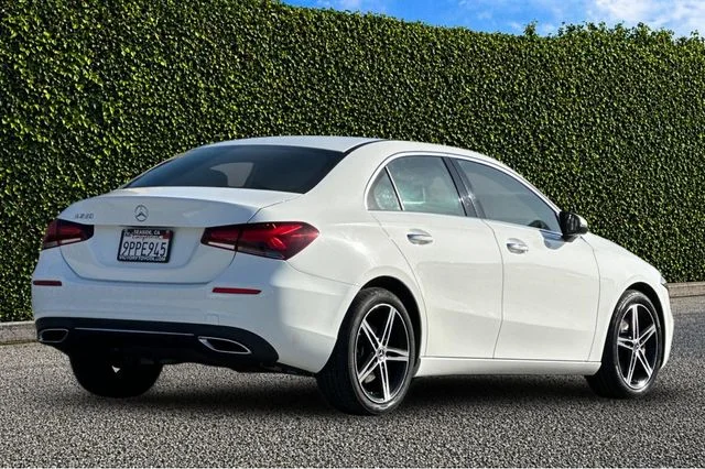 Used 2022 White Mercedes-Benz A 220 image 3