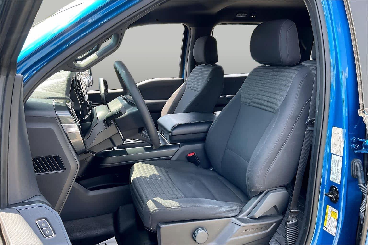 Used 2021 Velocity Blue Metallic Ford XL image 7