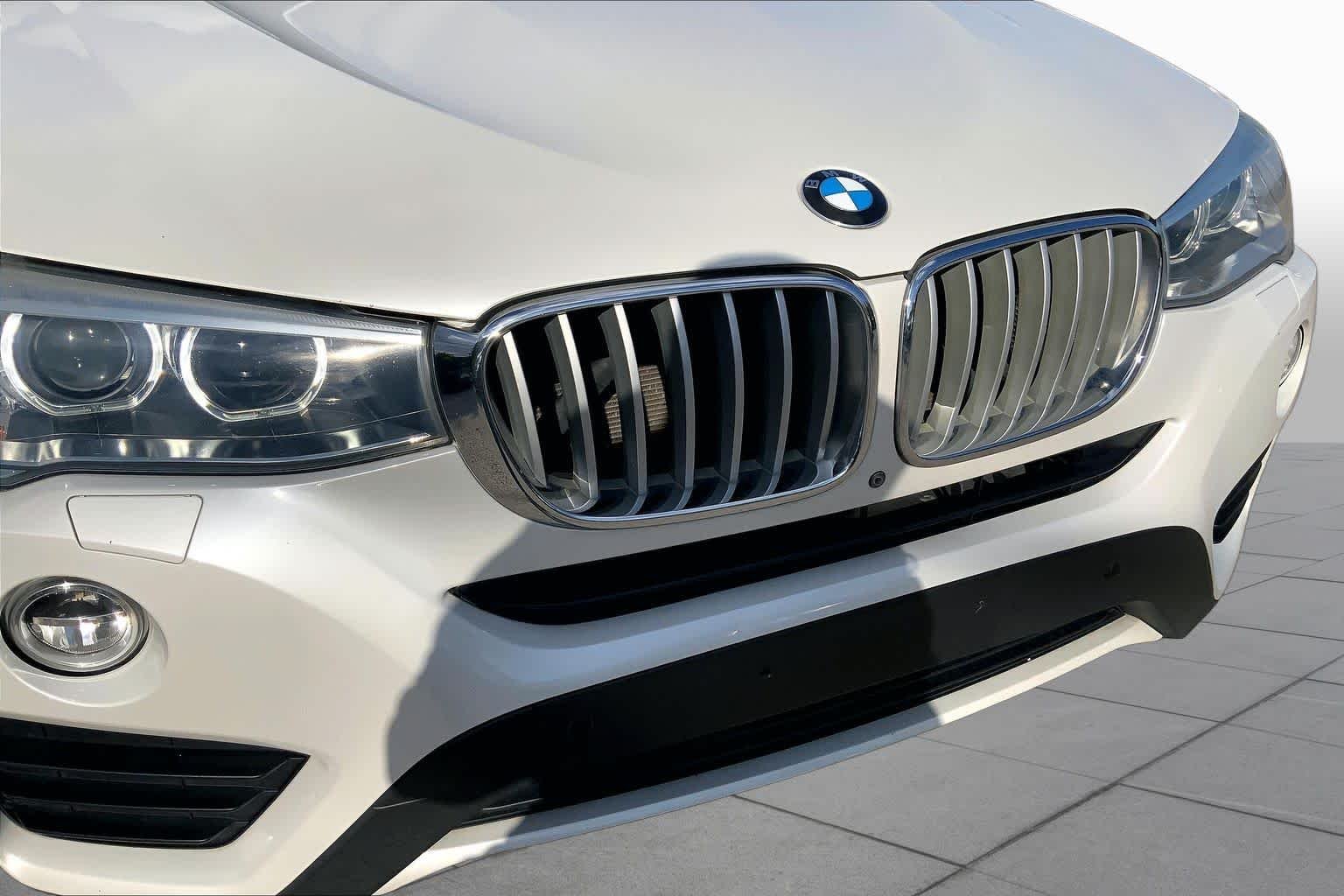 Used 2017 Alpine White BMW xDrive28i image 29