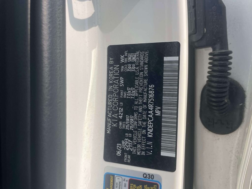 Used 2024 White Kia LX image 17