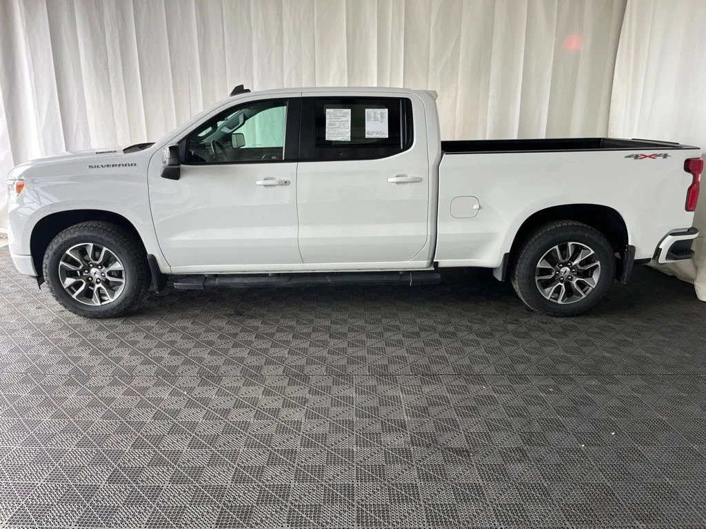 Used 2023 White Chevrolet RST image 24