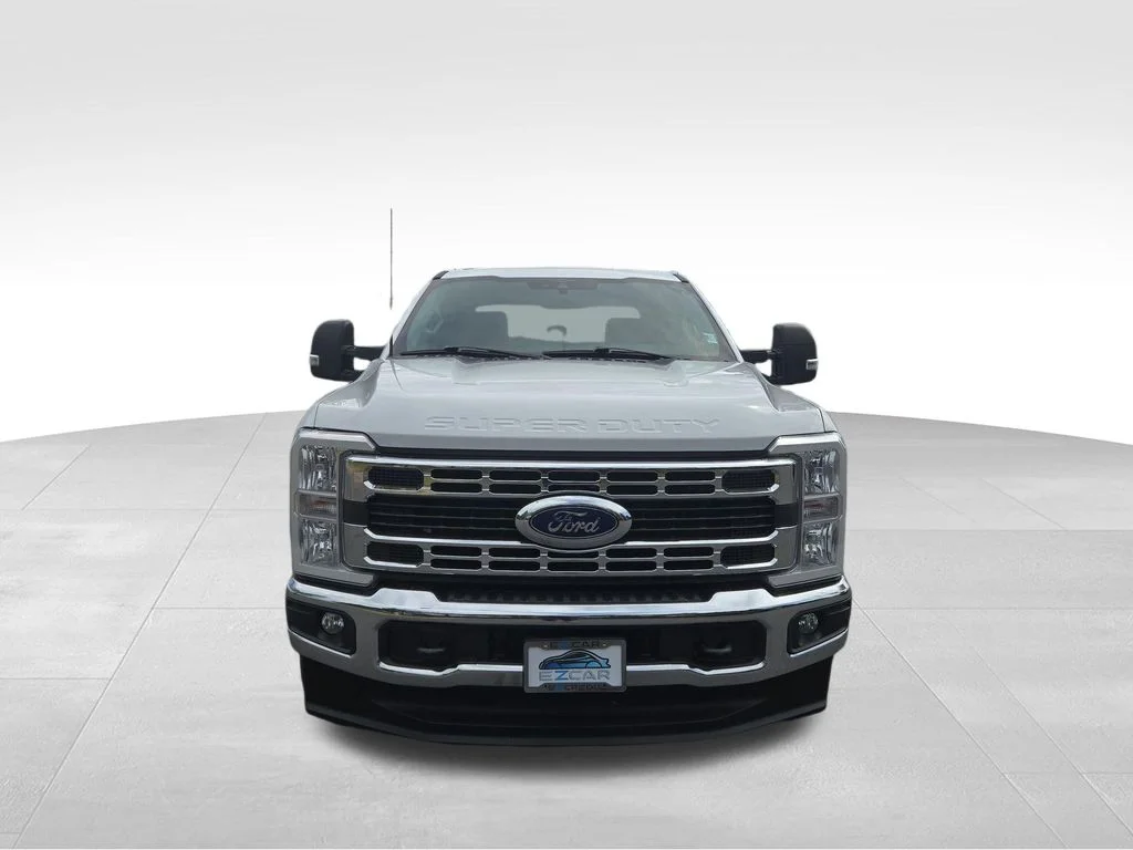 Used 2023 White Ford XLT image 23