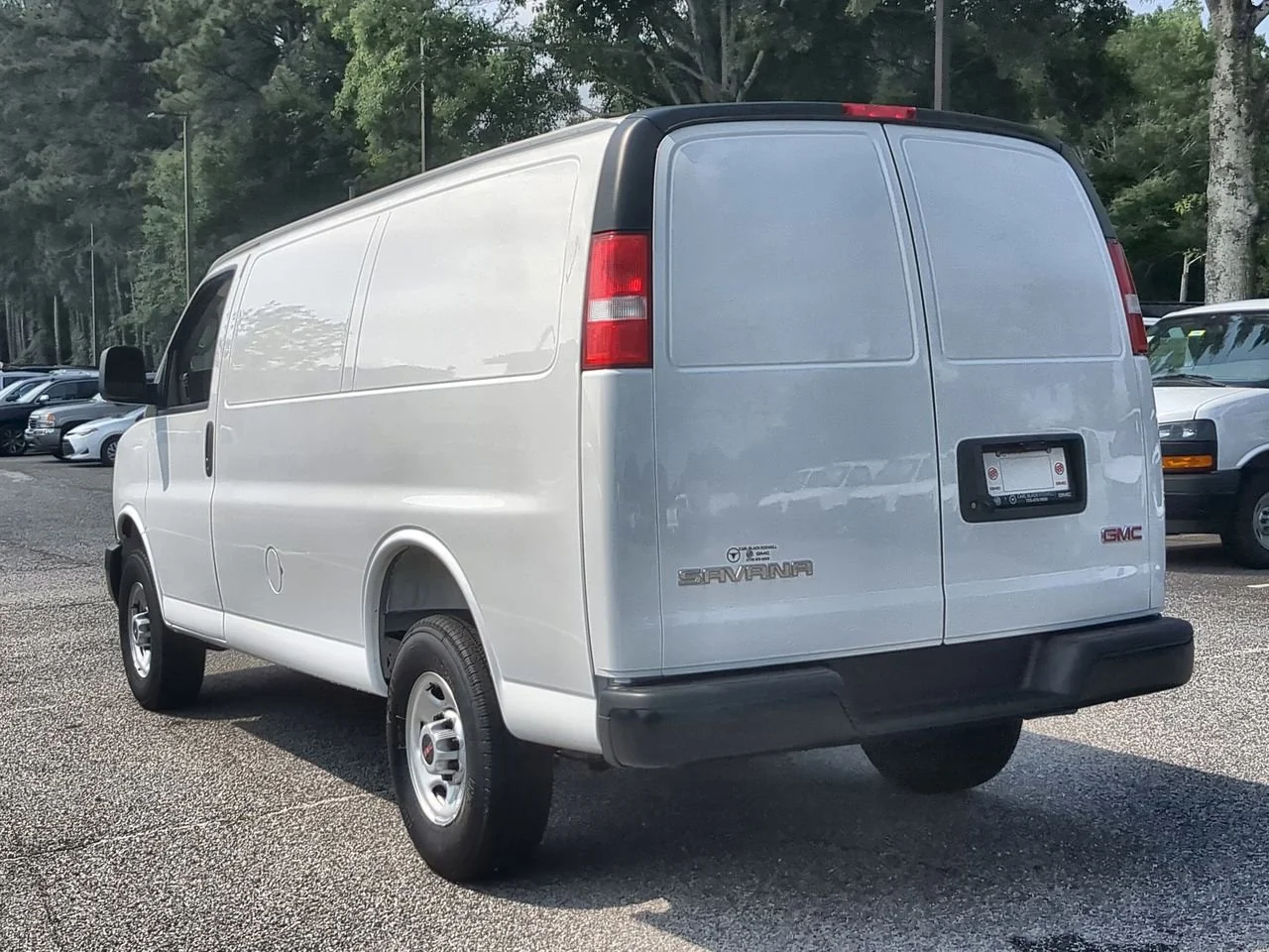 New 2026 Summit White GMC Work Van image 6