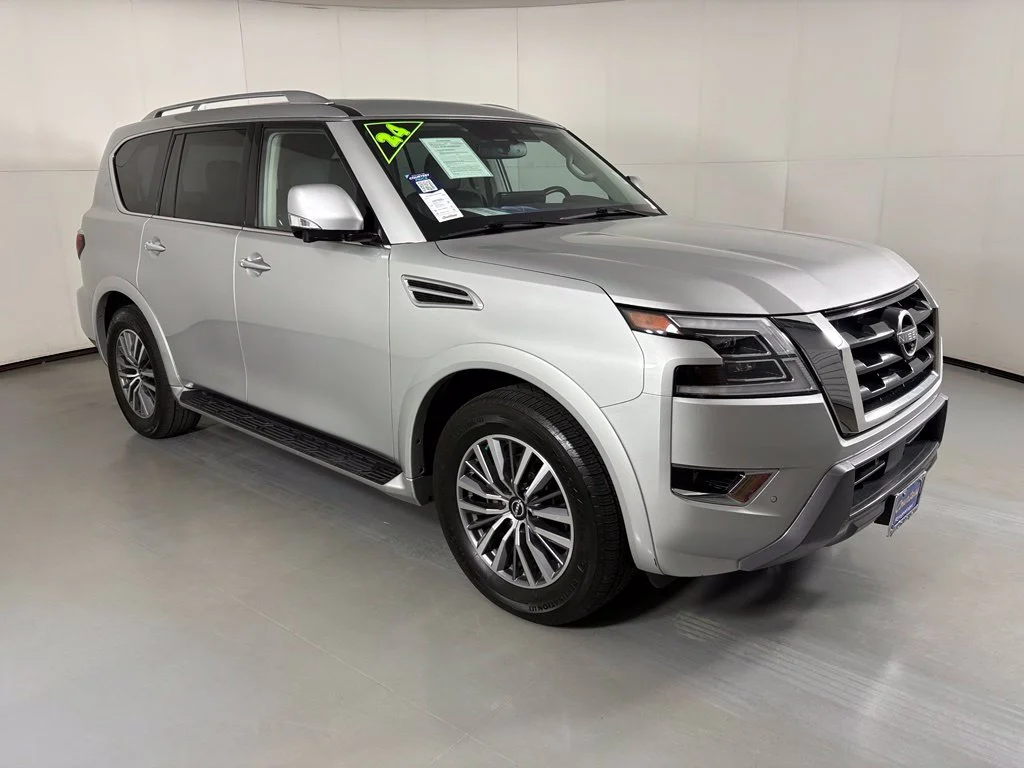 Used 2024 Silver Nissan SL image 44