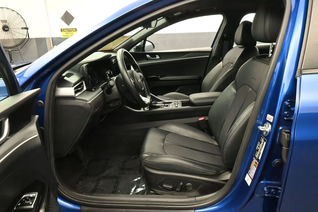 Used 2024 Sapphire Blue Kia GT-Line image 11