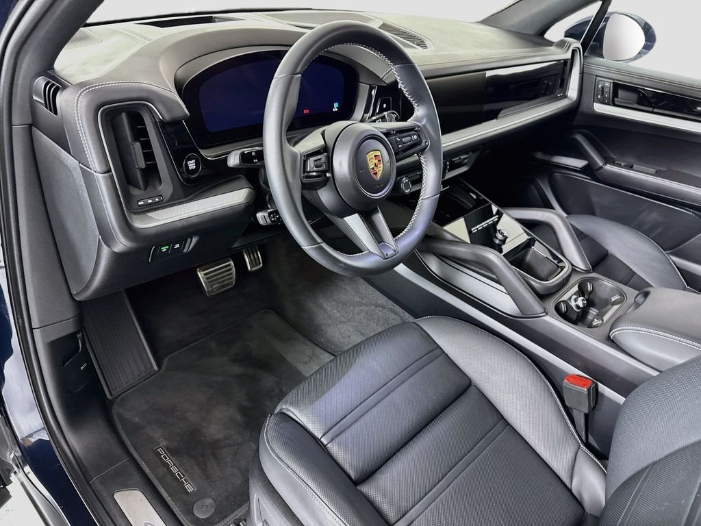 Used 2024  Porsche S image 9