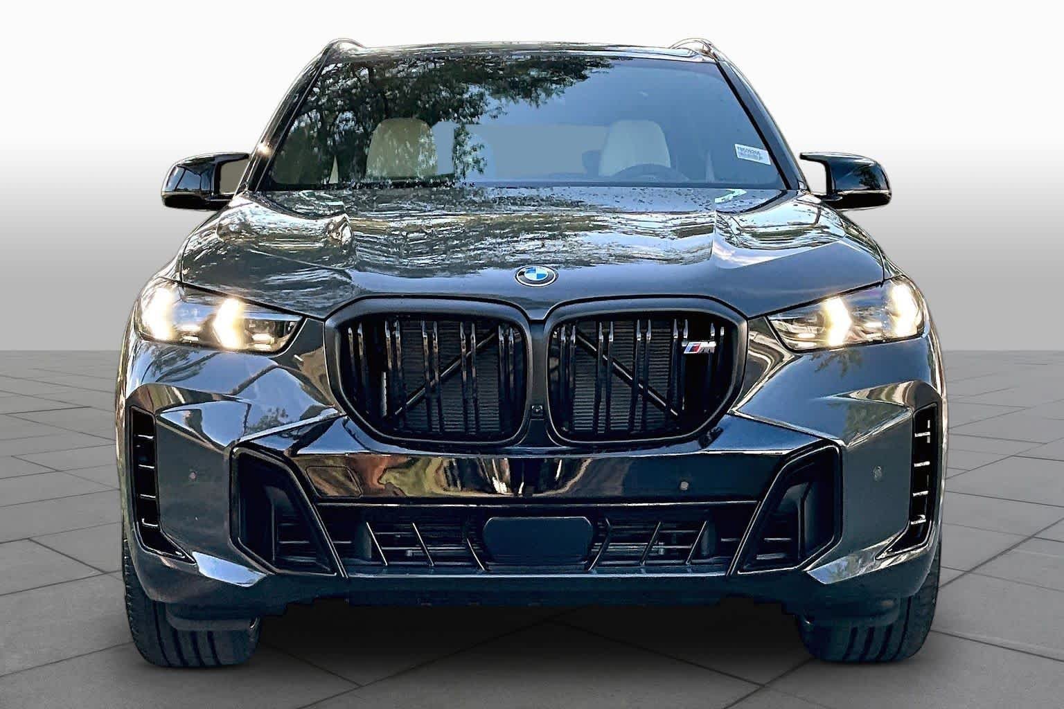 New 2026 Dravit Grey Metallic BMW M60i image 3