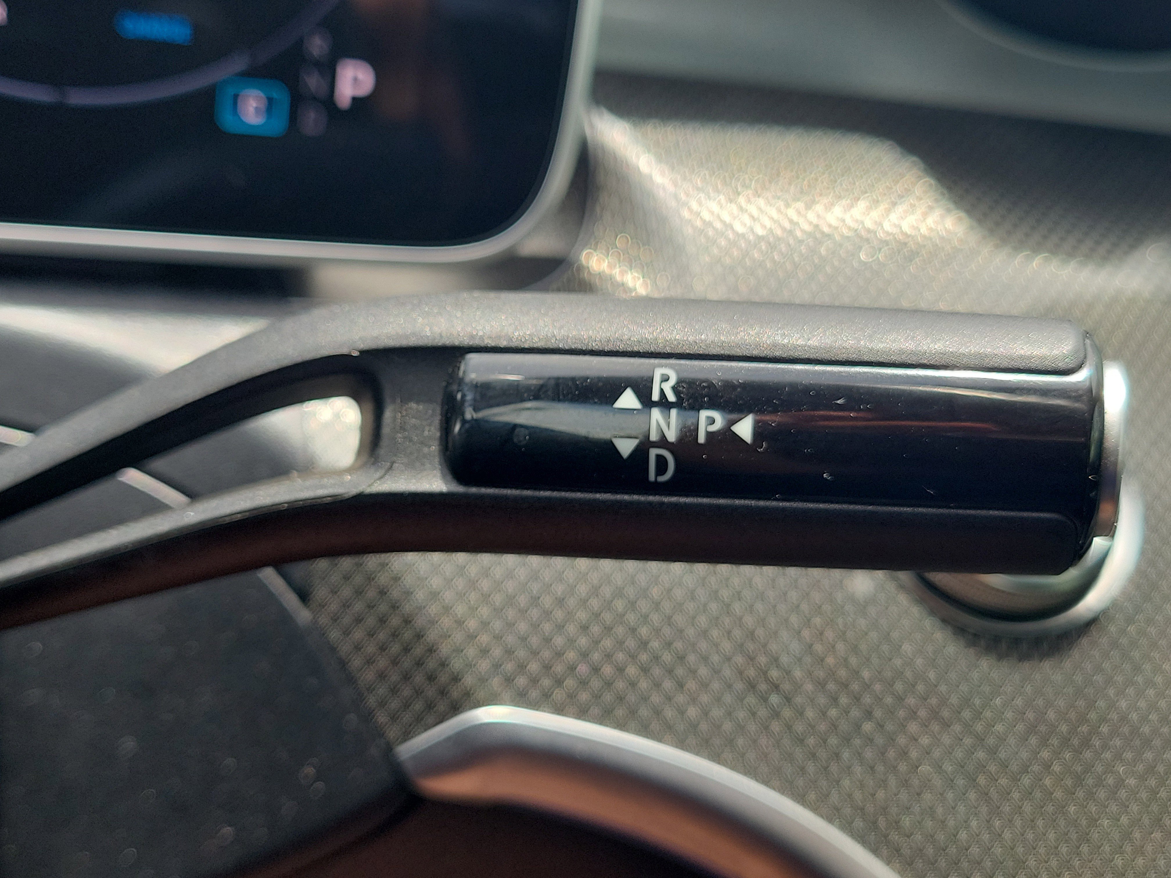Used 2025 Starling Blue Metallic Mercedes-Benz CLE 300 image 28