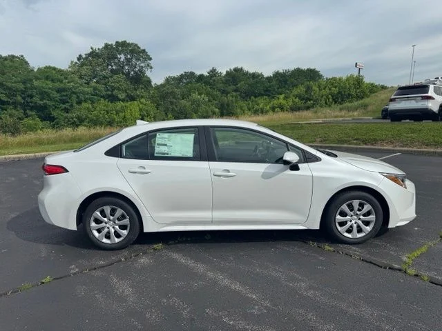 New 2026 Wind Chill Pearl Toyota LE image 2