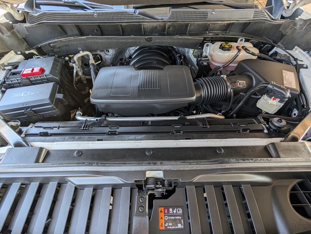 Used 2020 SUMMIT WHITE Chevrolet LT image 28