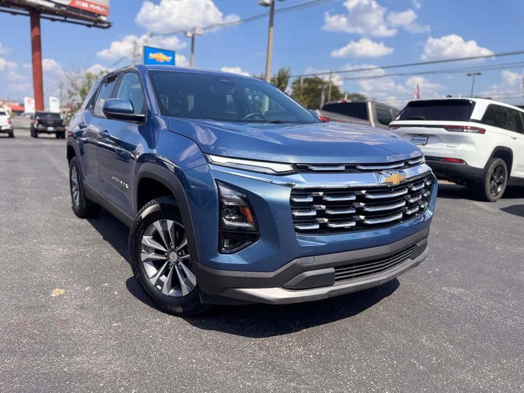 Used 2025 Lakeshore Blue Metallic Chevrolet LT image 3
