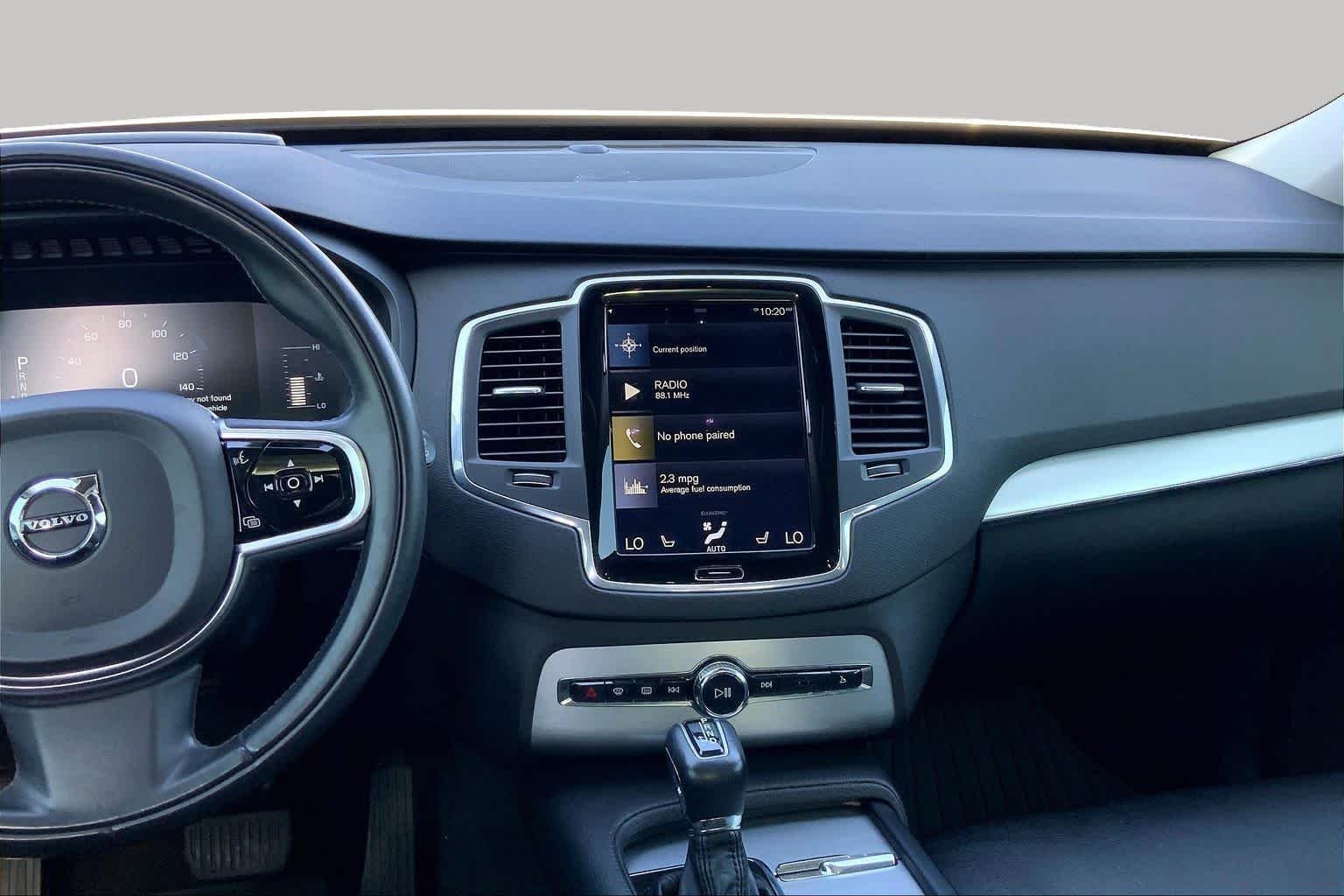 Pre-Owned 2018 Volvo XC90 Momentum