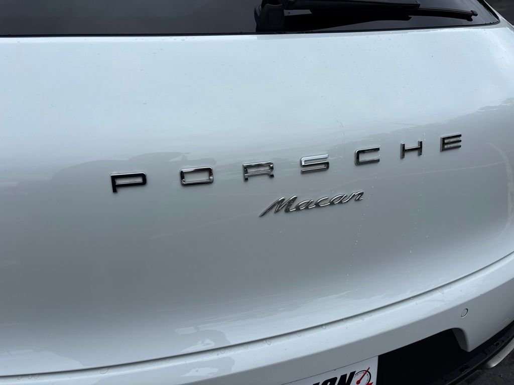 Used 2017 White Porsche Base image 14