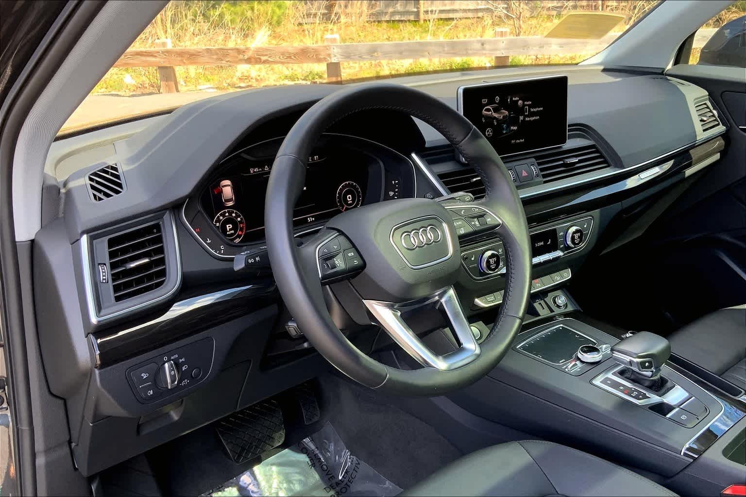 Used 2018 Manhattan Gray Metallic Audi Tech Premium Plus image 18