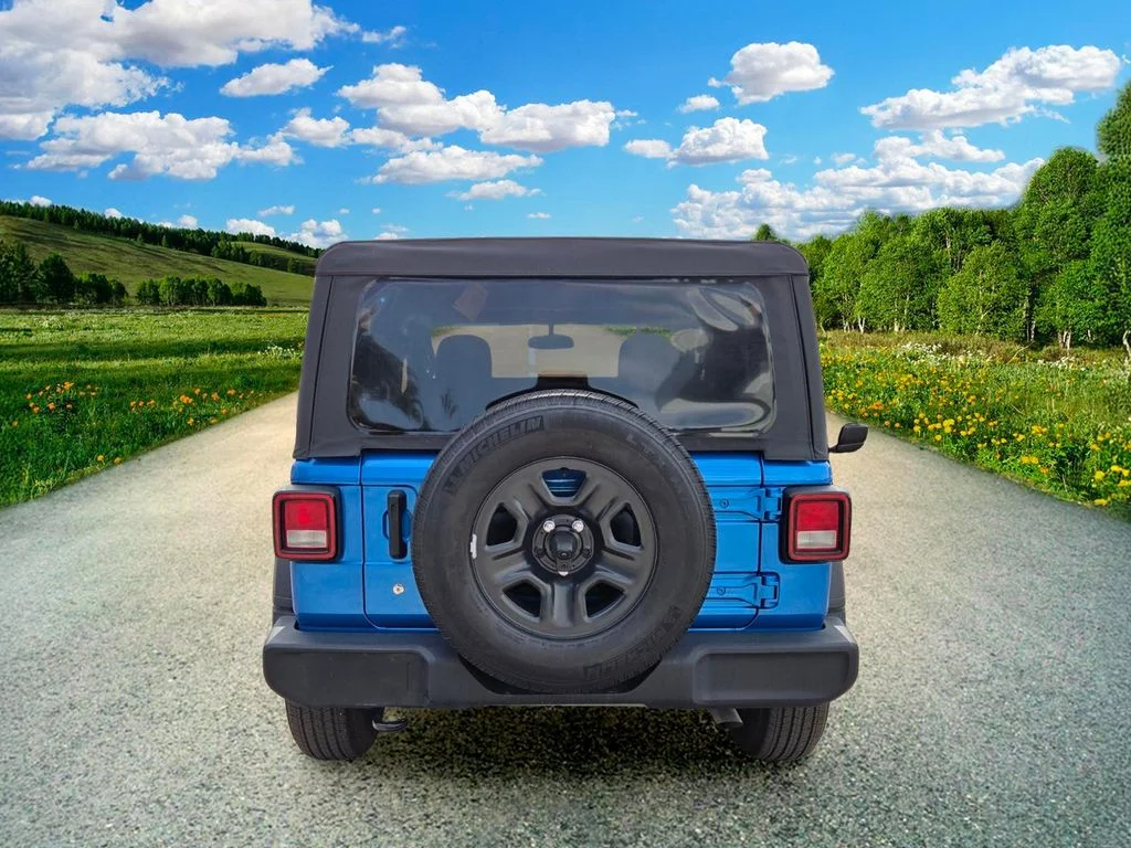 Used 2023 Blue Jeep Sport image 5