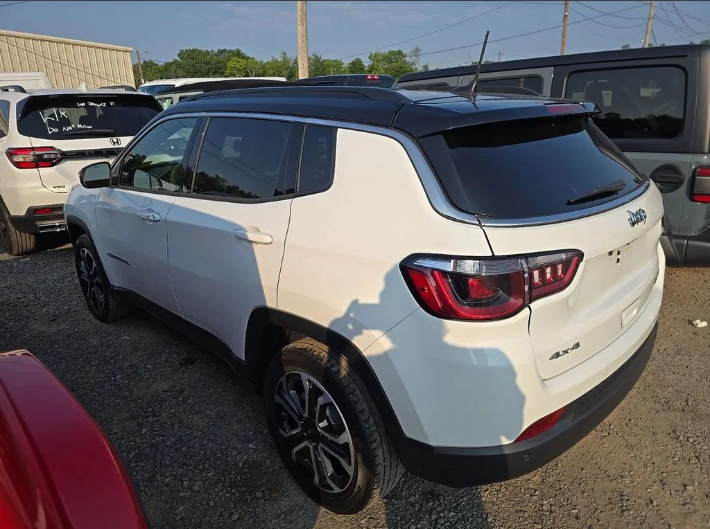 Used 2023 White Jeep Limited image 3