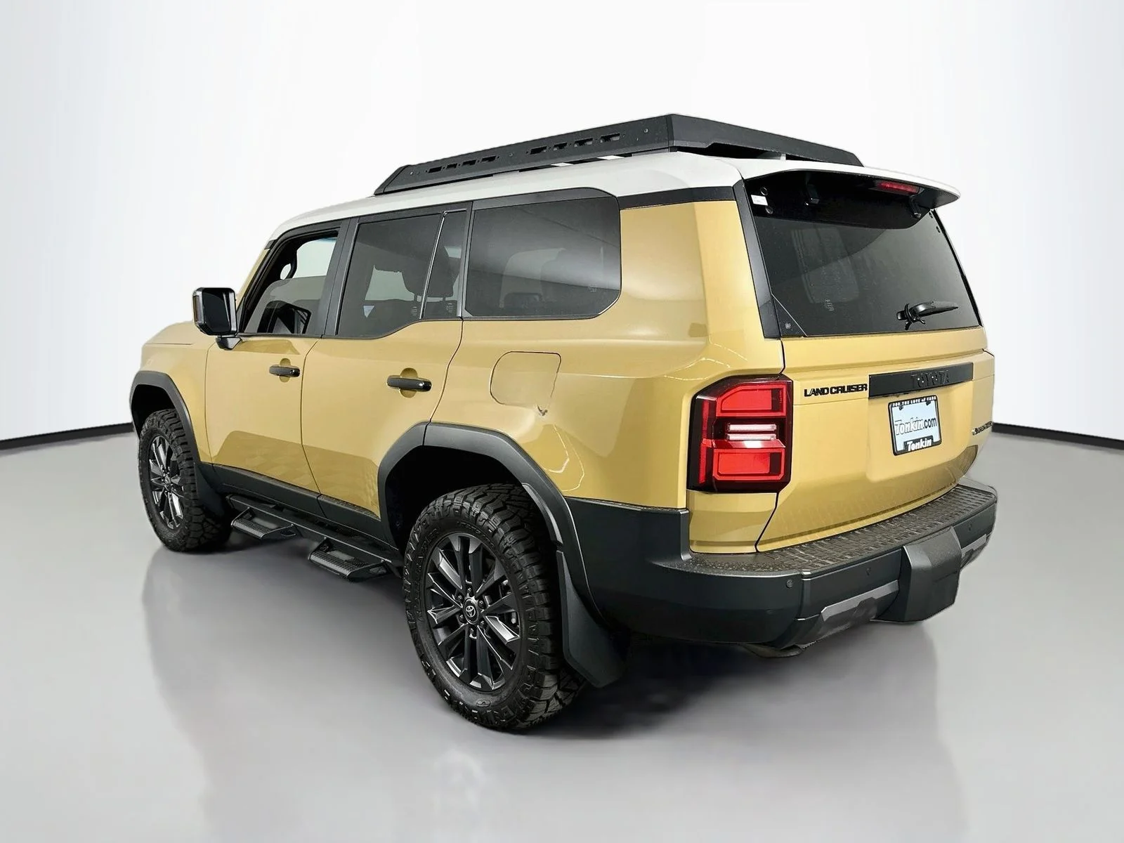 New 2026 Trail Dust/Grayscape <sup>1</sup> Toyota  image 5