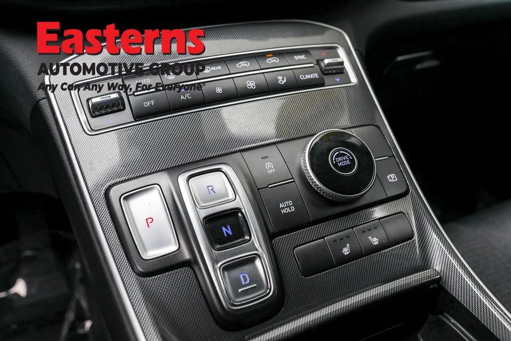 Used 2022 Gray Hyundai SEL image 13