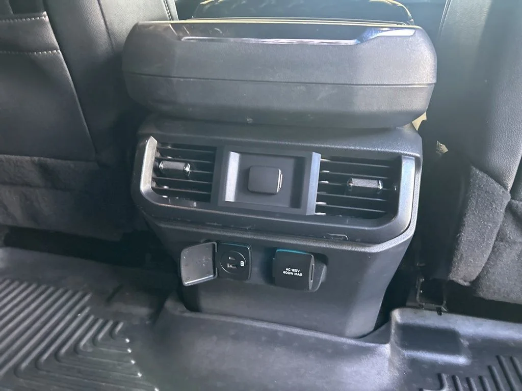 Used 2022 Silver Ford XLT image 34