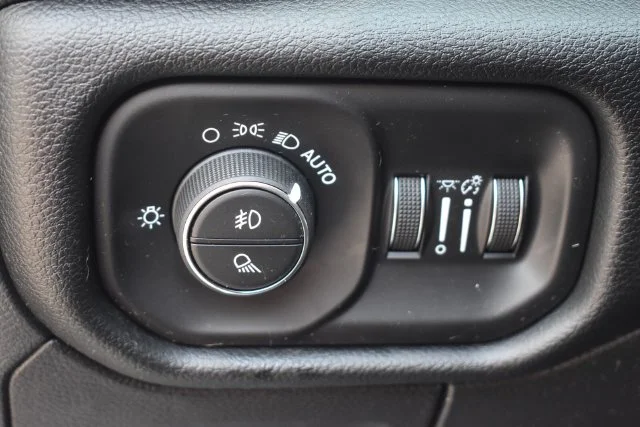 Used 2022 Black Ram Laramie image 25