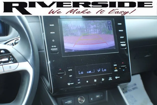 Used 2022 Phantom Black Hyundai SEL image 13
