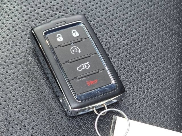 Used 2025 Diamond Black Crystal Pearlcoat Jeep Series II image 42