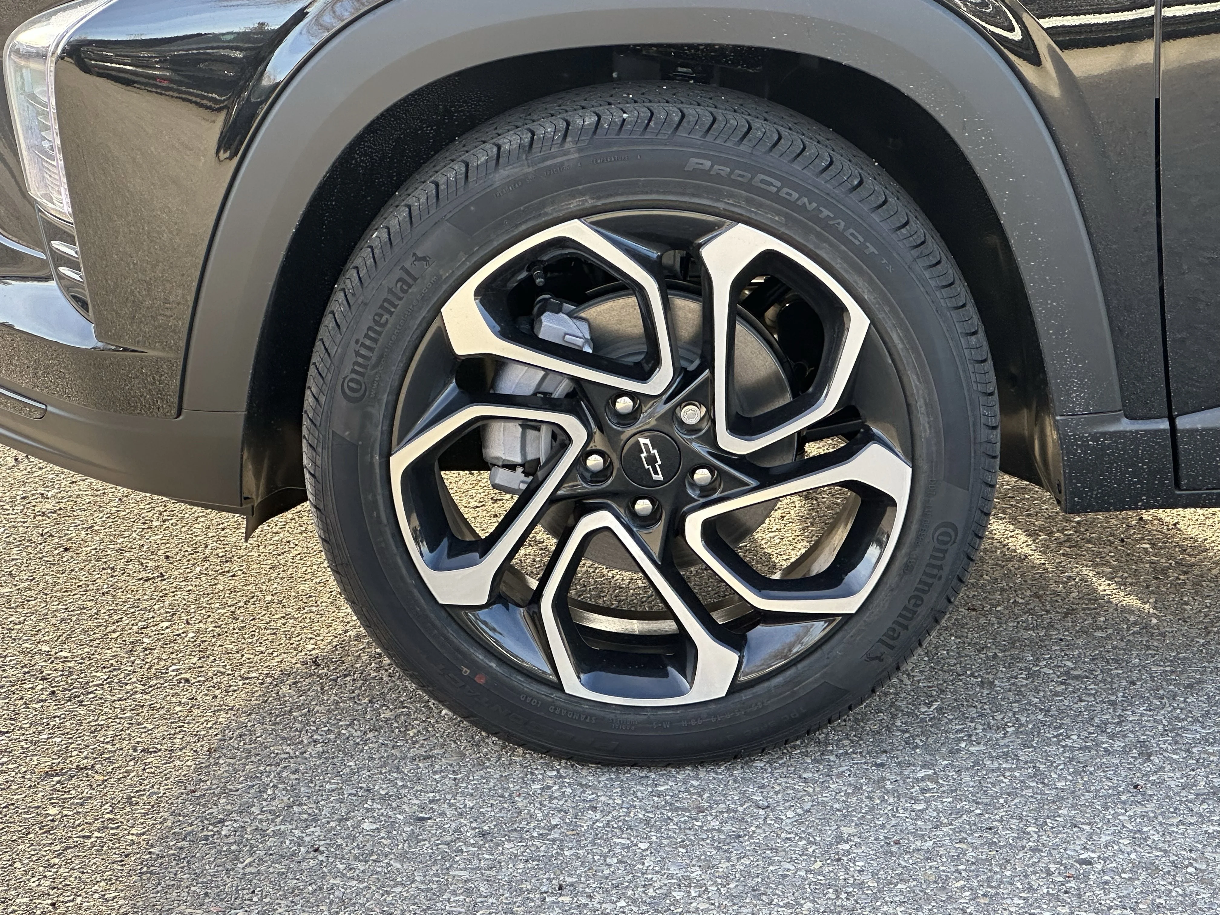 New 2026 Mosaic Black Metallic Chevrolet 2RS image 8