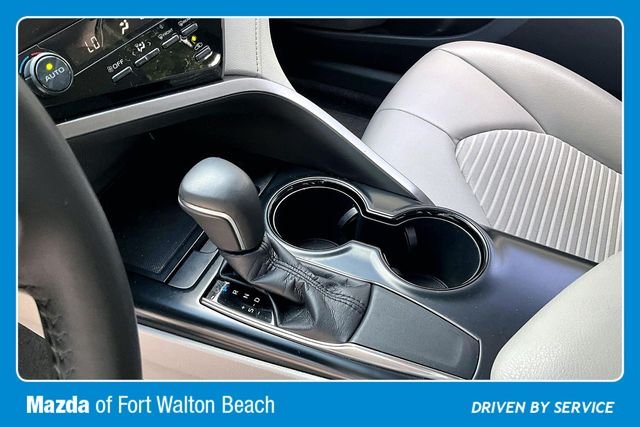 Used 2019 White Toyota SE image 15