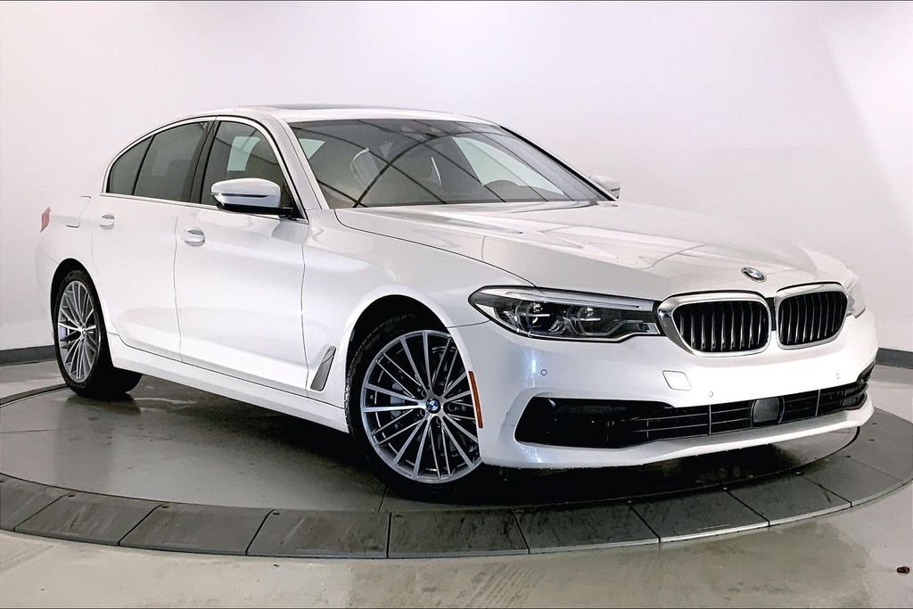 Used 2019 Mineral White Metallic BMW  image 1