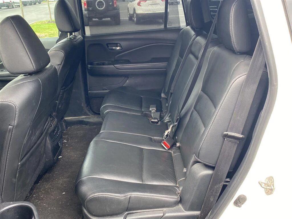 Used 2019 White Diamond Pearl Honda EX-L image 14