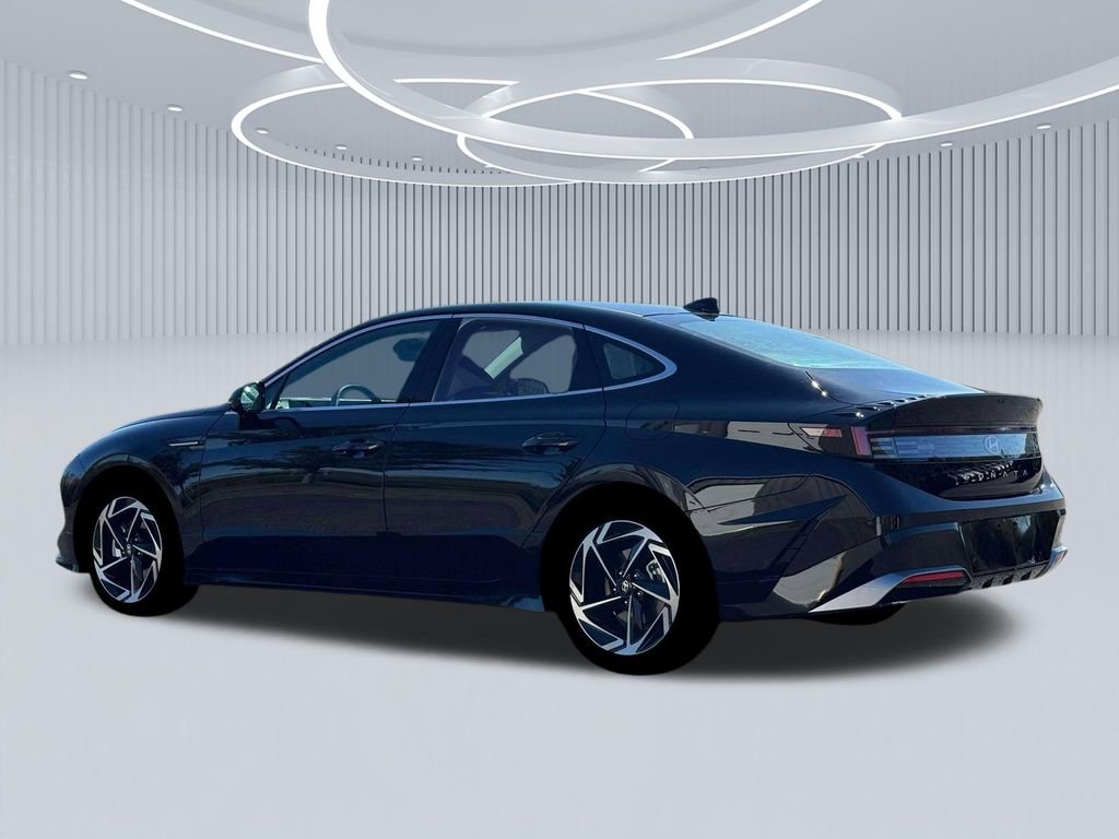 New 2026 Black Hyundai SEL Sport image 4