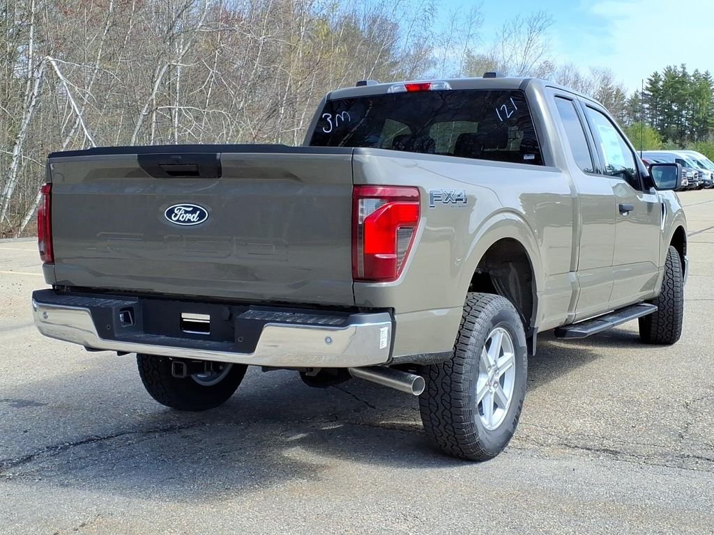 New 2026 Gray Ford XLT image 5