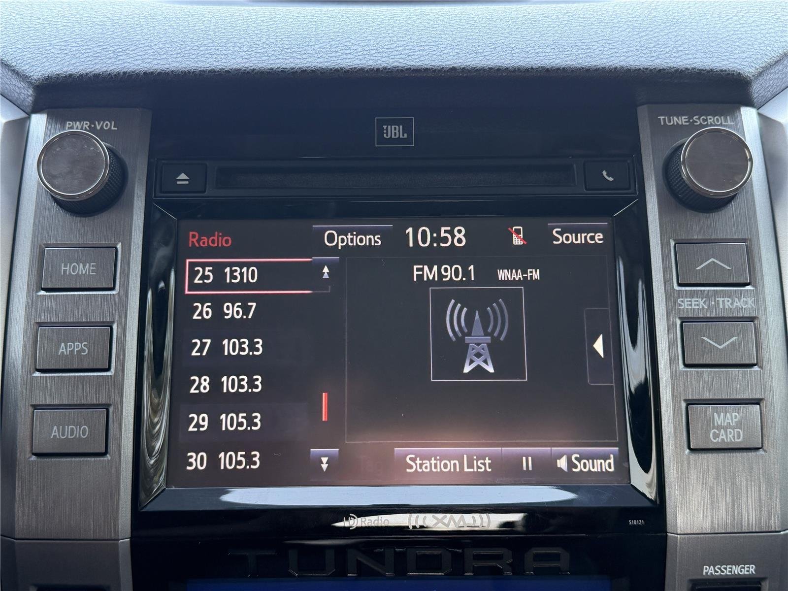Used 2017 Barcelona Red Metallic Toyota Platinum image 6