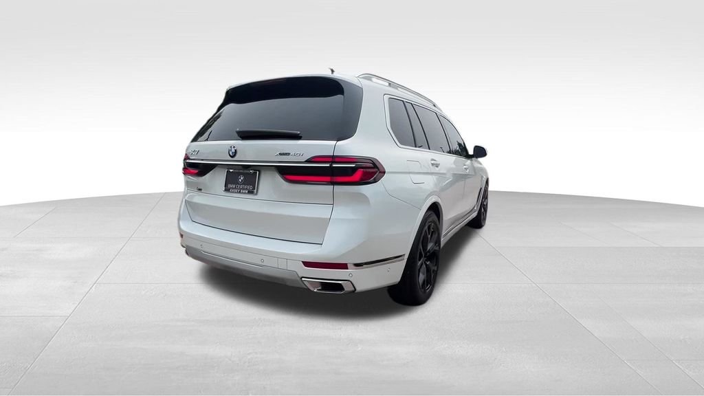 Used 2026 White BMW xDrive40i image 3