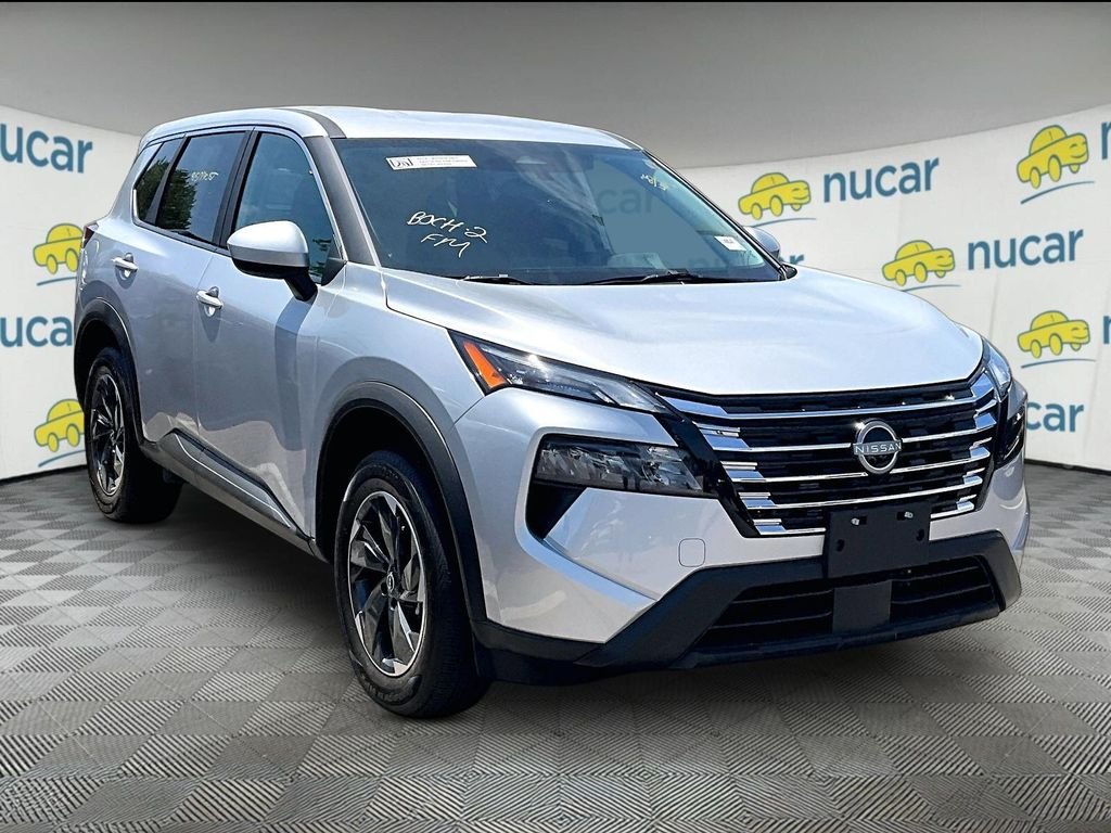 Used 2025 Silver Nissan SV image 1