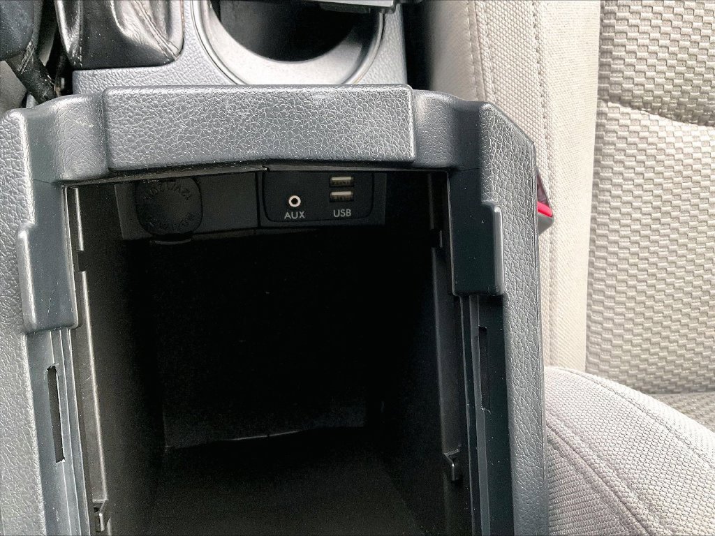 Used 2018 Gray Subaru 2.5i Premium image 12