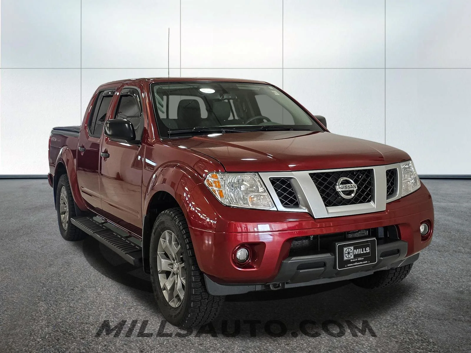 Used 2020 Red Nissan SV image 11
