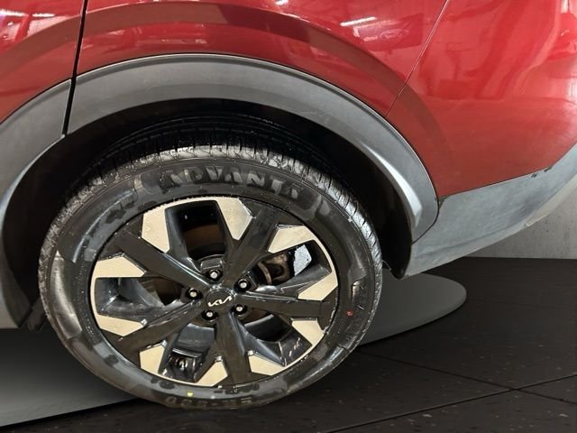 Used 2024 Red Kia X-Line image 26
