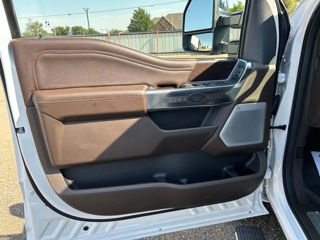 New 2026 Star White Metallic Tri-Coat Ford King Ranch image 13