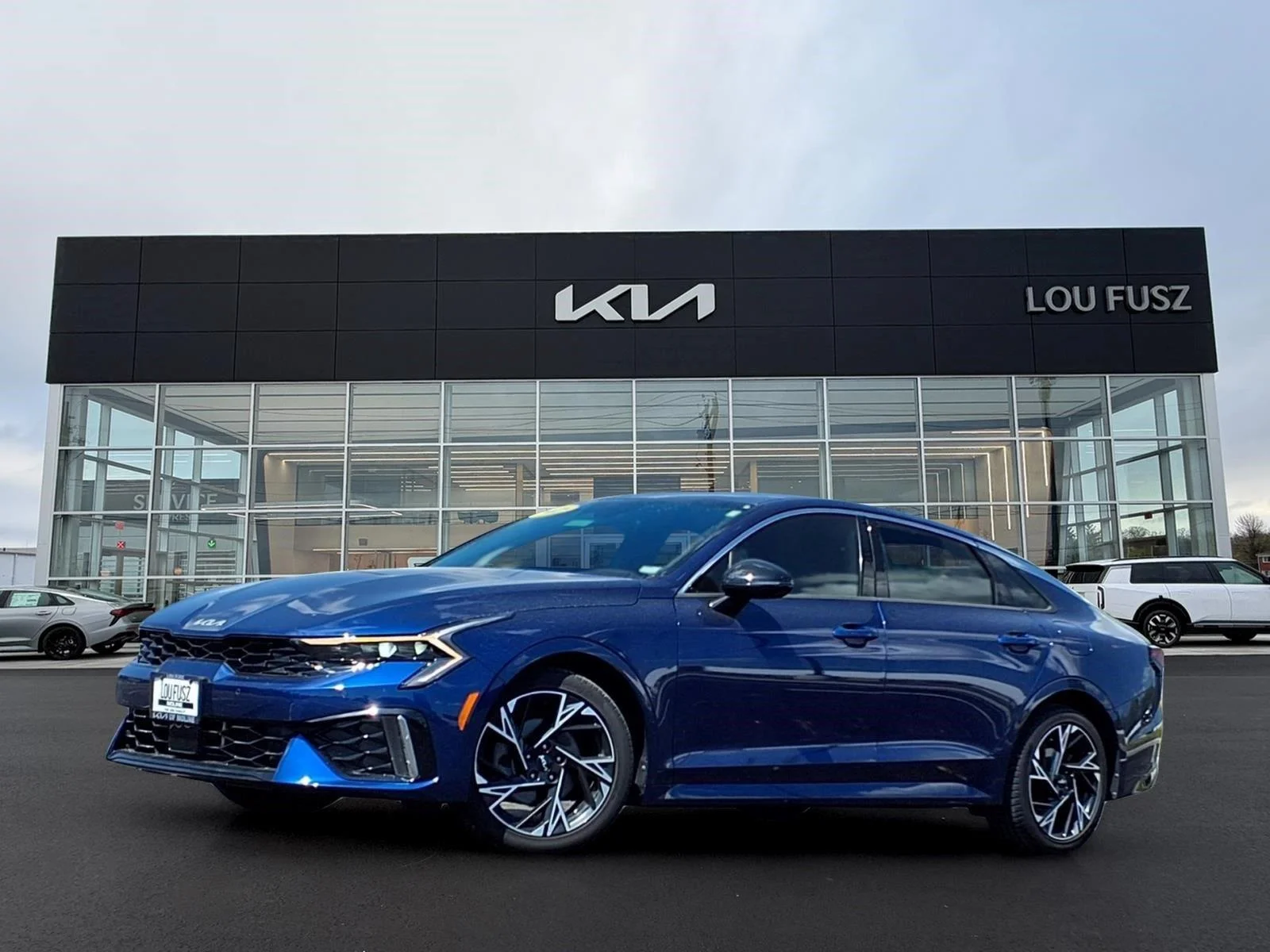 Used 2025 Yacht Blue Kia GT-Line image 1