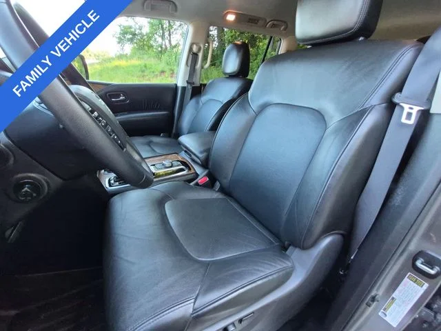 Used 2022 Gray Nissan SL image 27