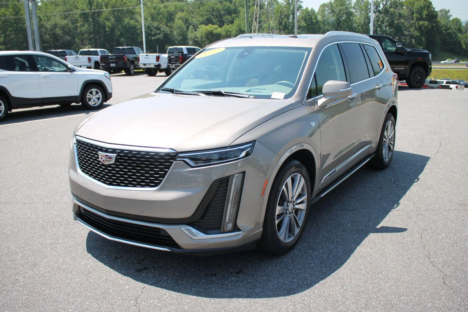 Used 2022 Latte Metallic Cadillac Premium Luxury image 4