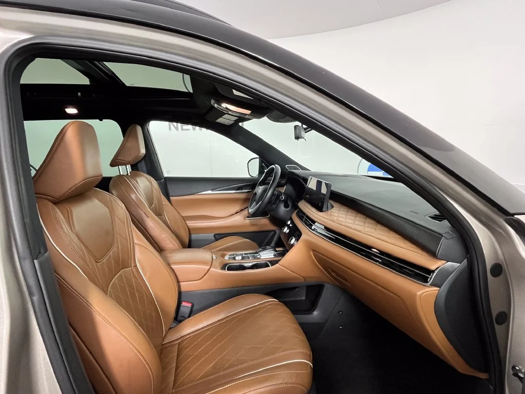 Used 2023 Titanium Black INFINITI Autograph image 27