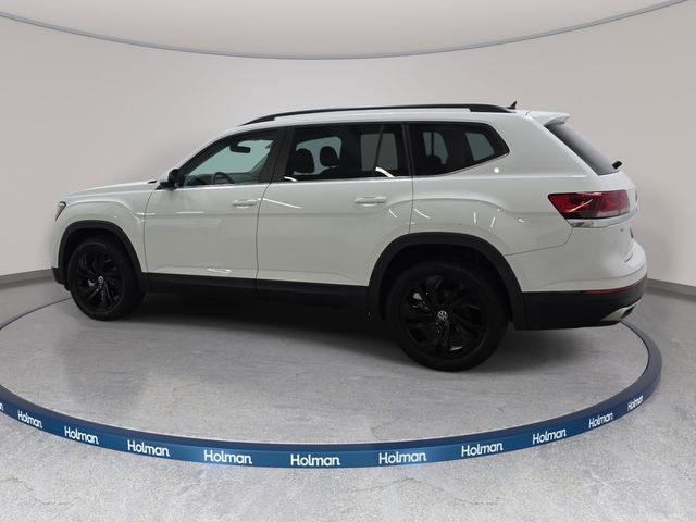 Used 2022 White Volkswagen 2.0T SE w/Technology image 8