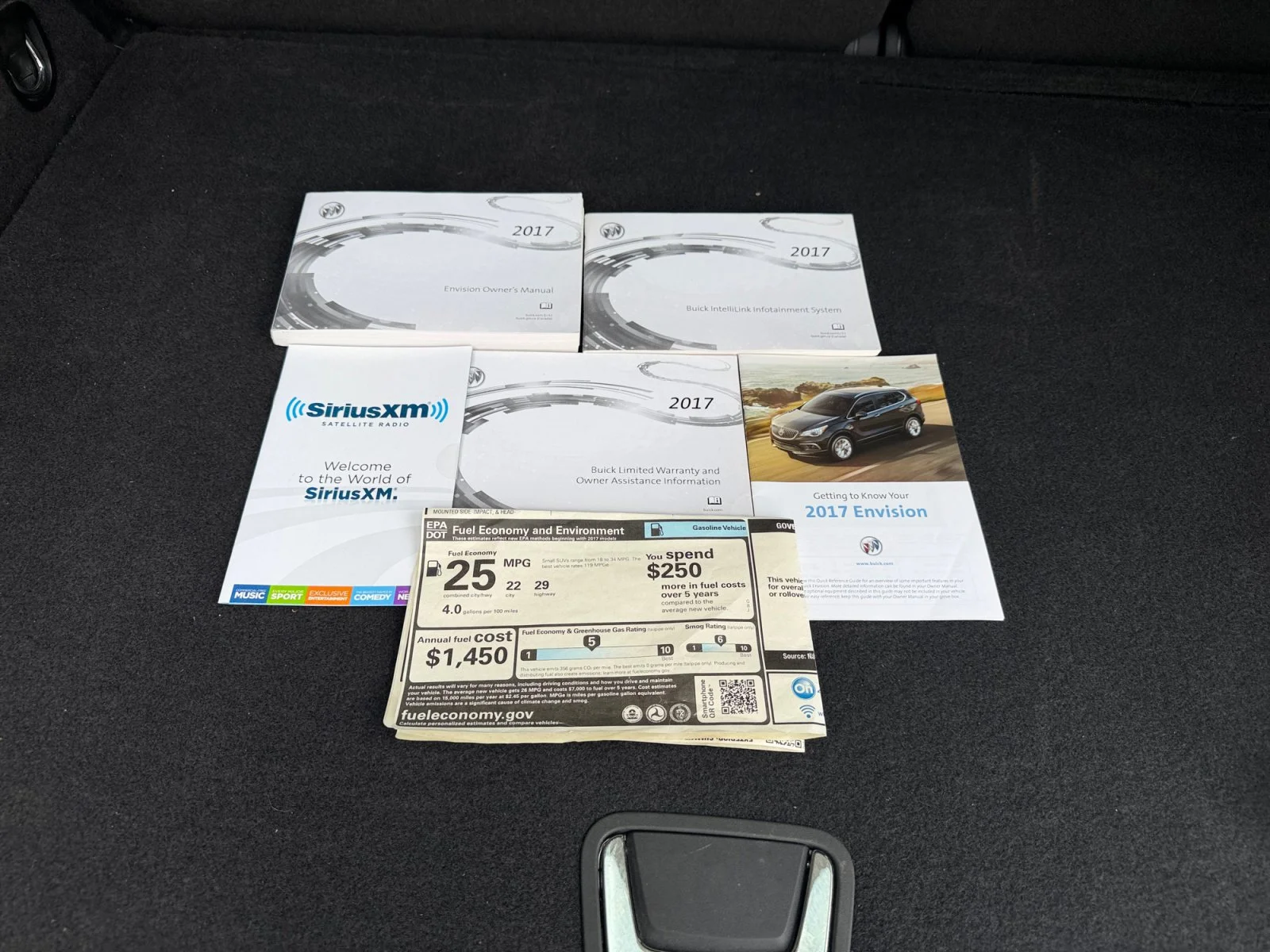 Used 2017 Summit White Buick Essence image 39
