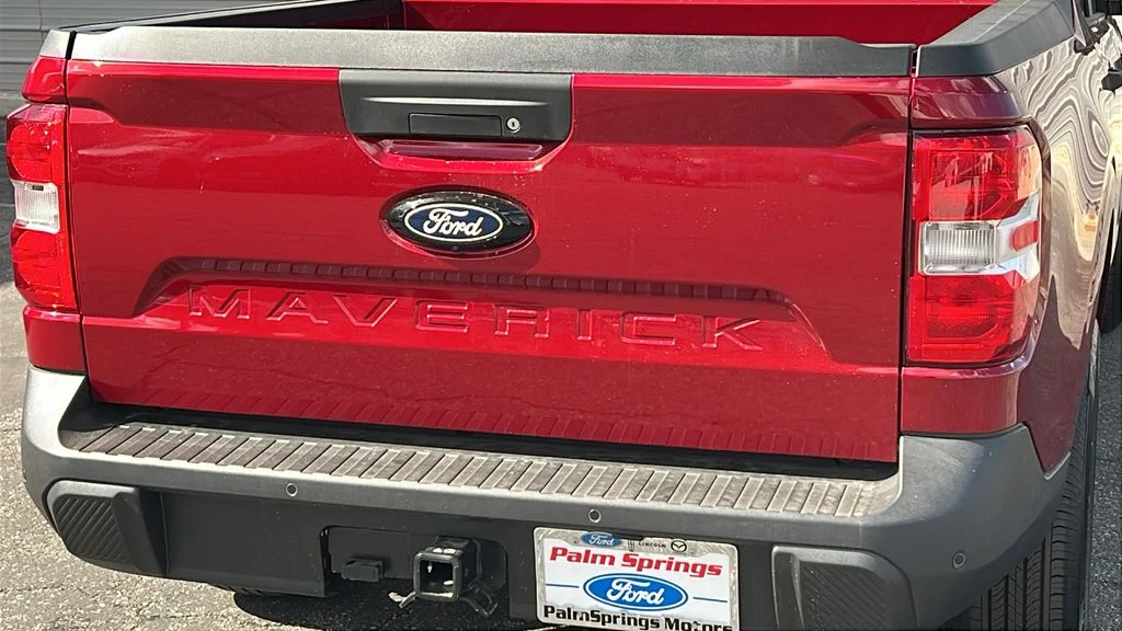 New 2026 Ruby Red Metallic Tinted Clearcoat Ford XLT image 5